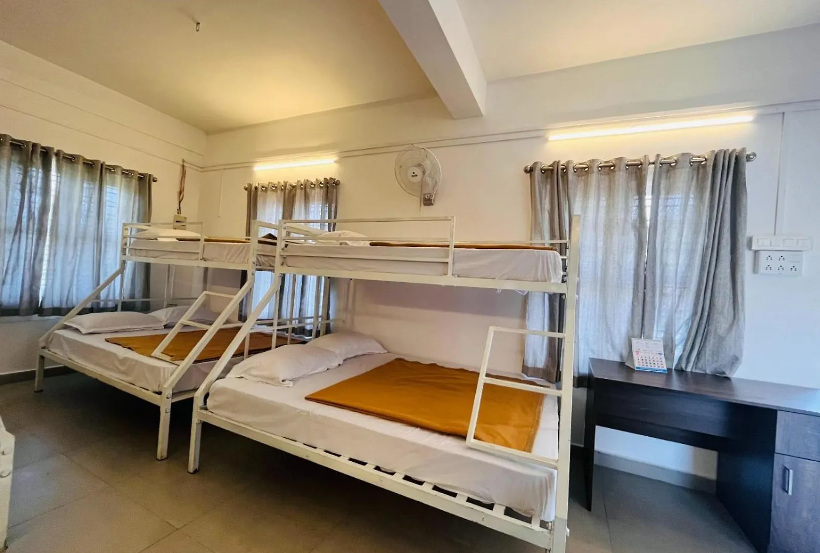 7 Malai Residency Apartment Munnar